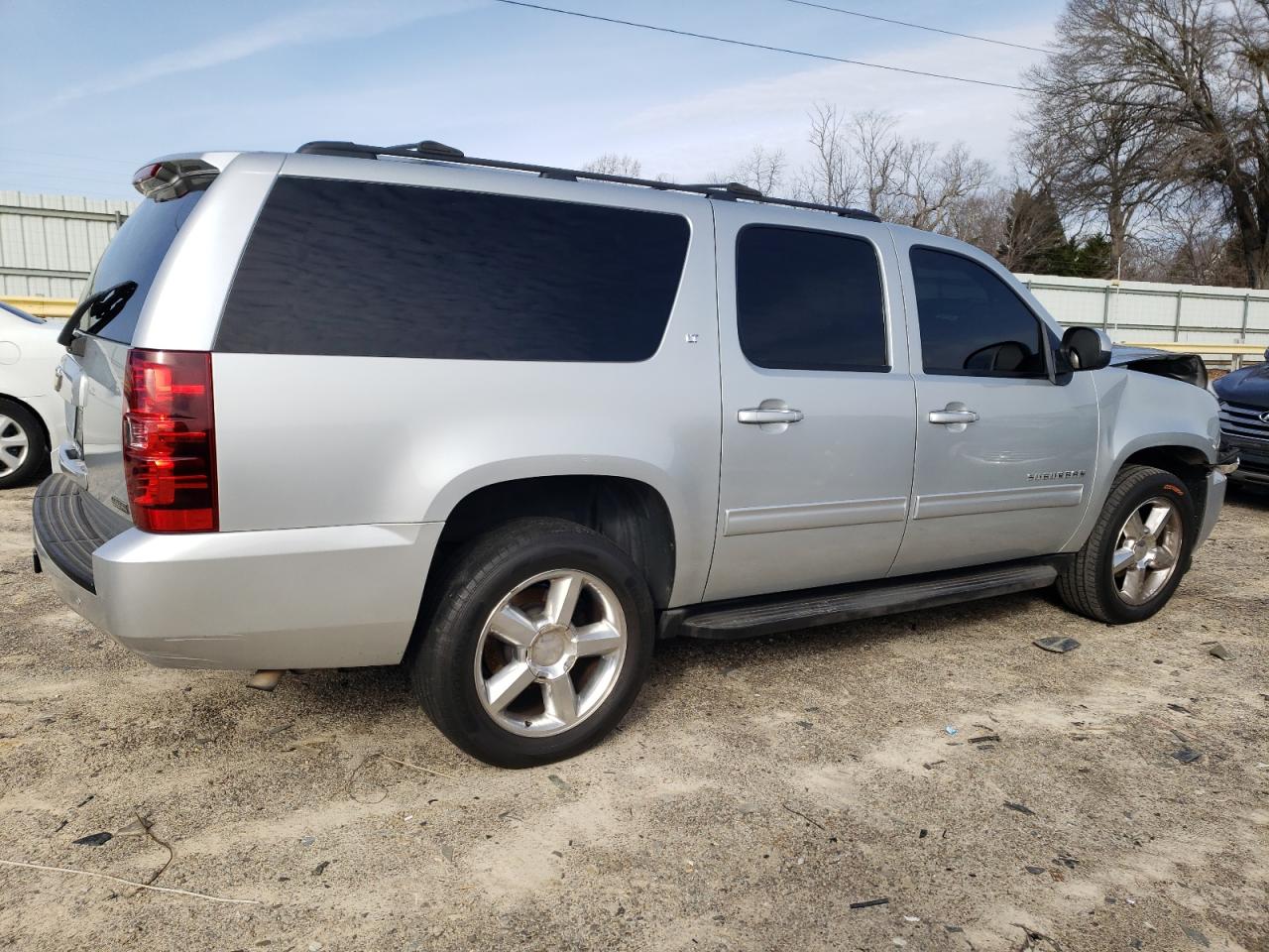 2012 Chevrolet Suburban - Image 3