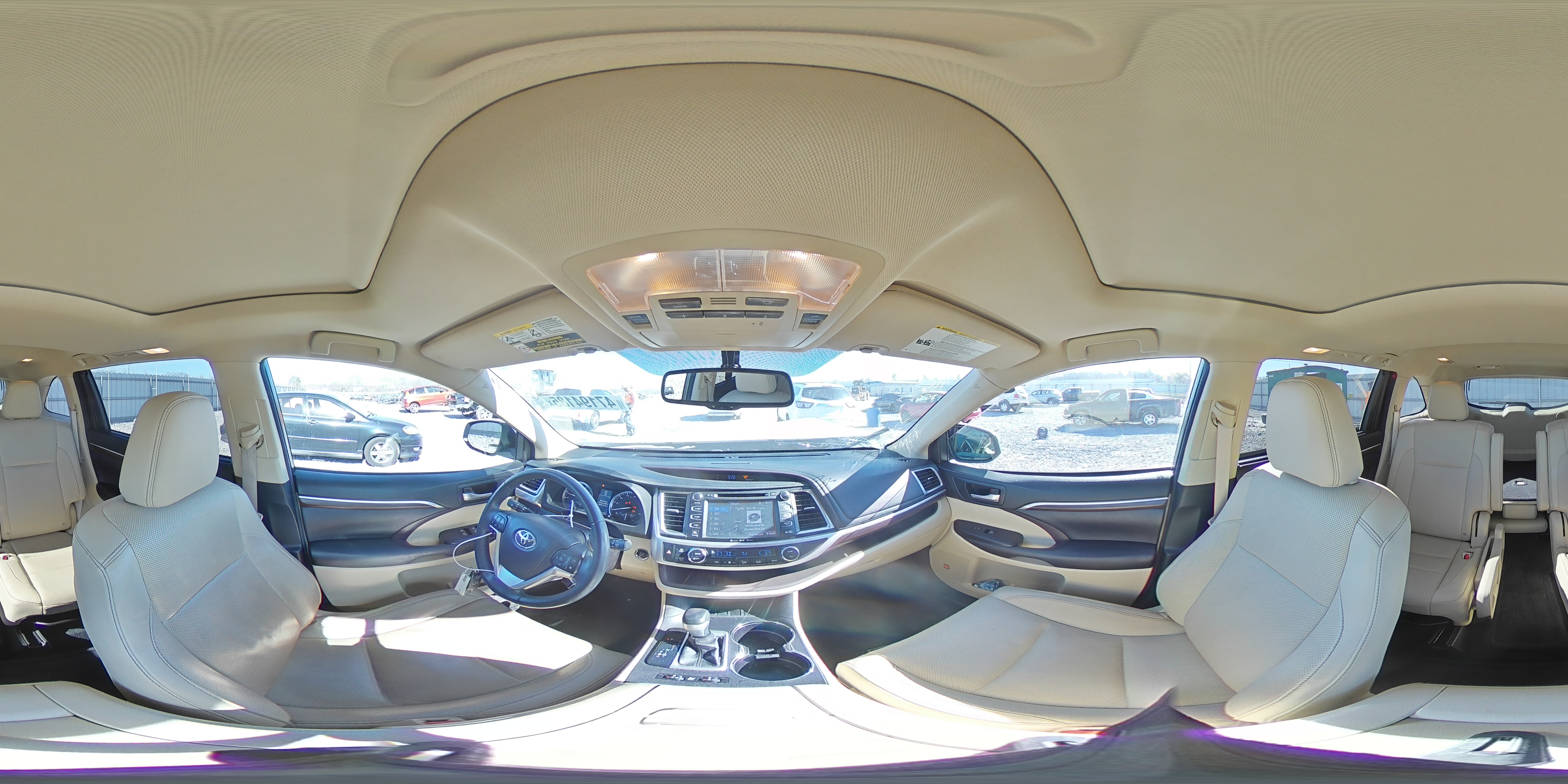 2016 Toyota Highlander - Image 13