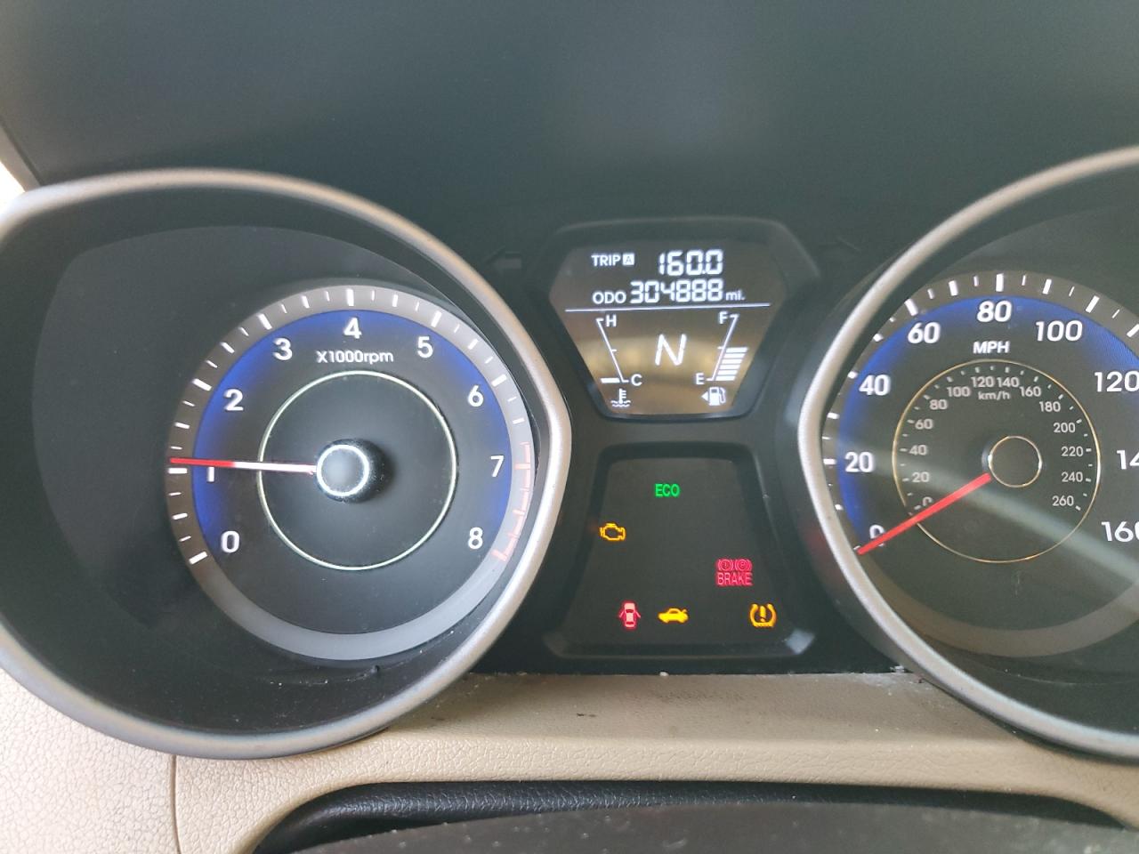 2012 Hyundai Elantra - Image 9