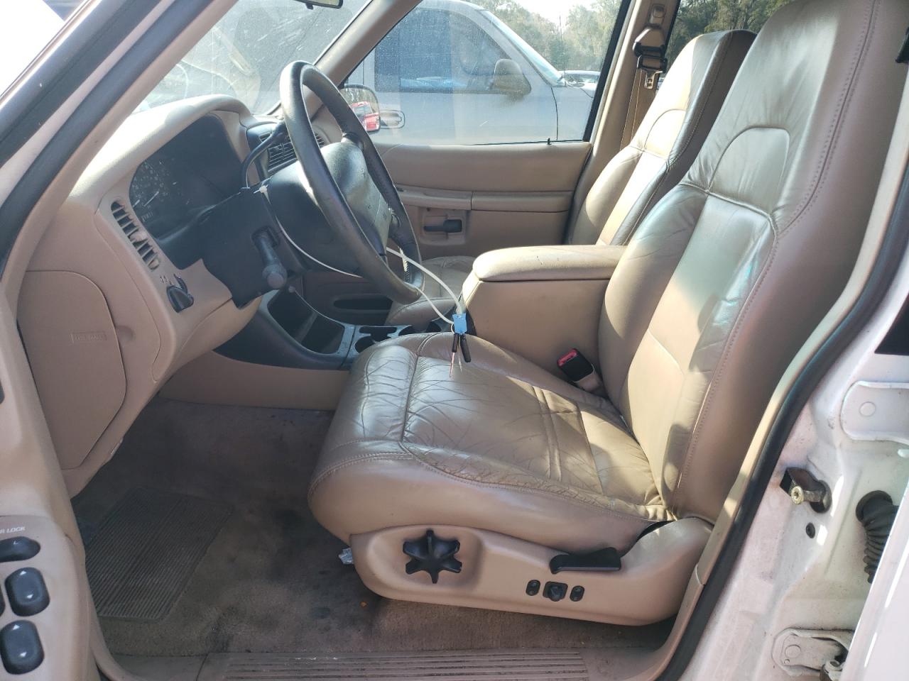 1999 Ford Explorer - Image 7