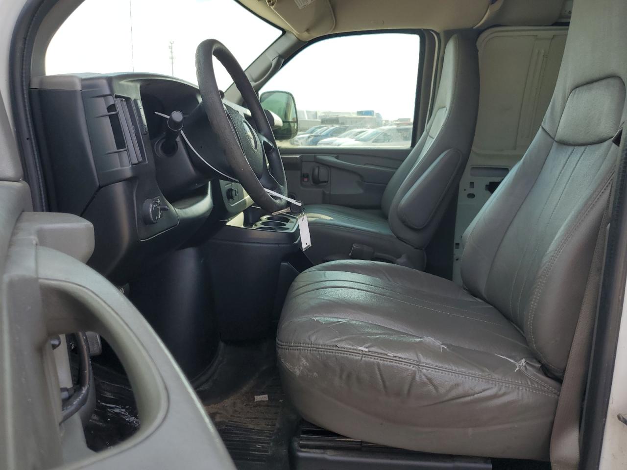 2012 Chevrolet Express - Image 7