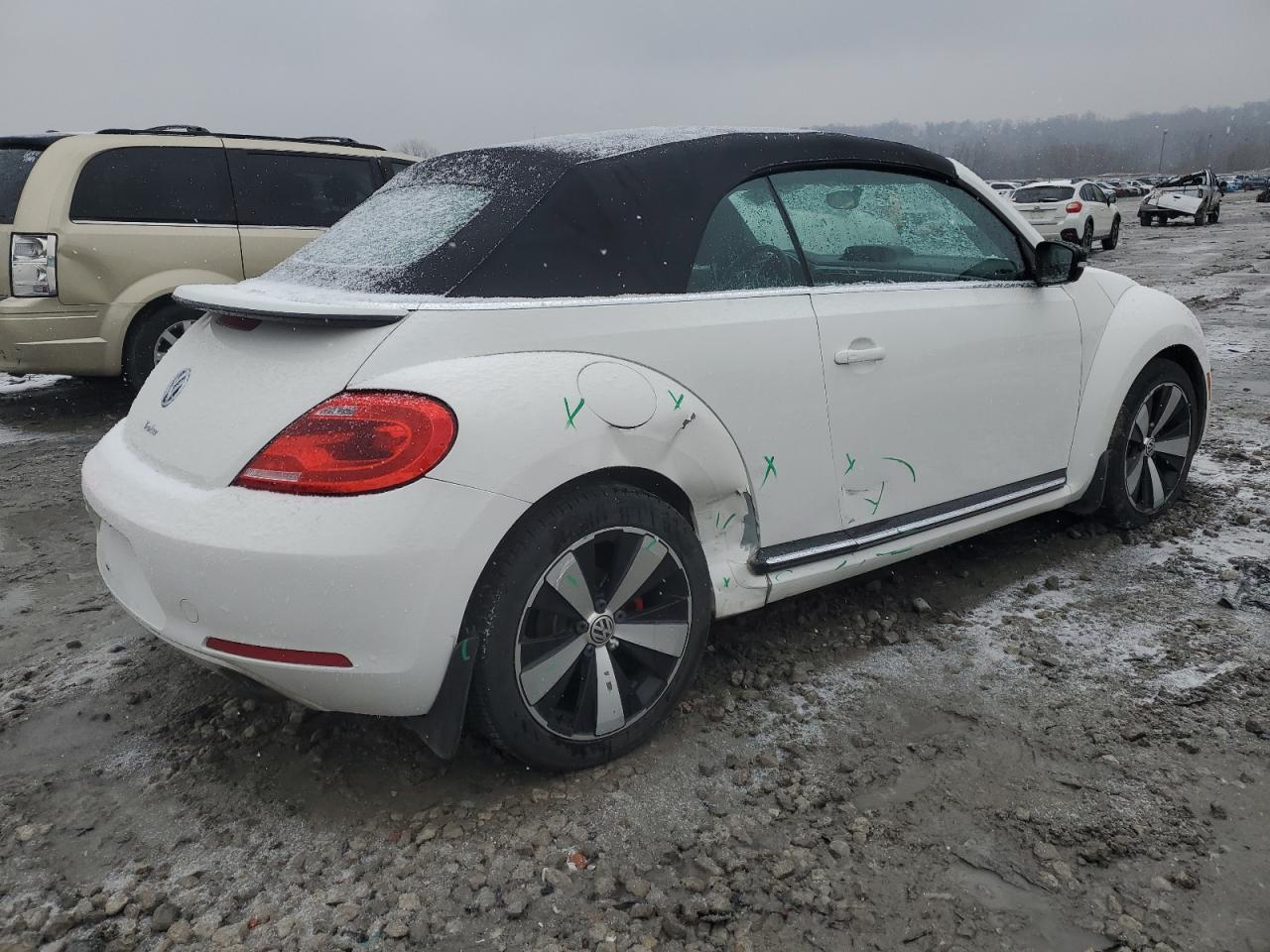 2013 Volkswagen Beetle - Image 3