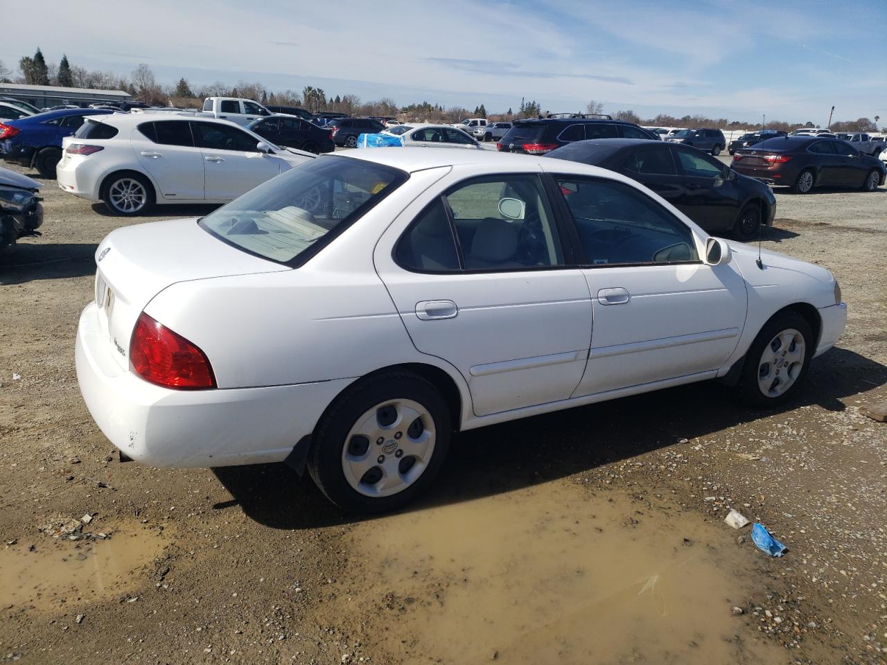 2004 Nissan Sentra - Image 3