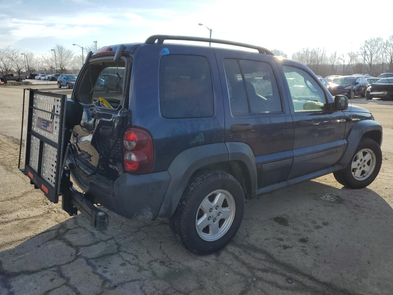 2007 Jeep Liberty (North America) - Image 3