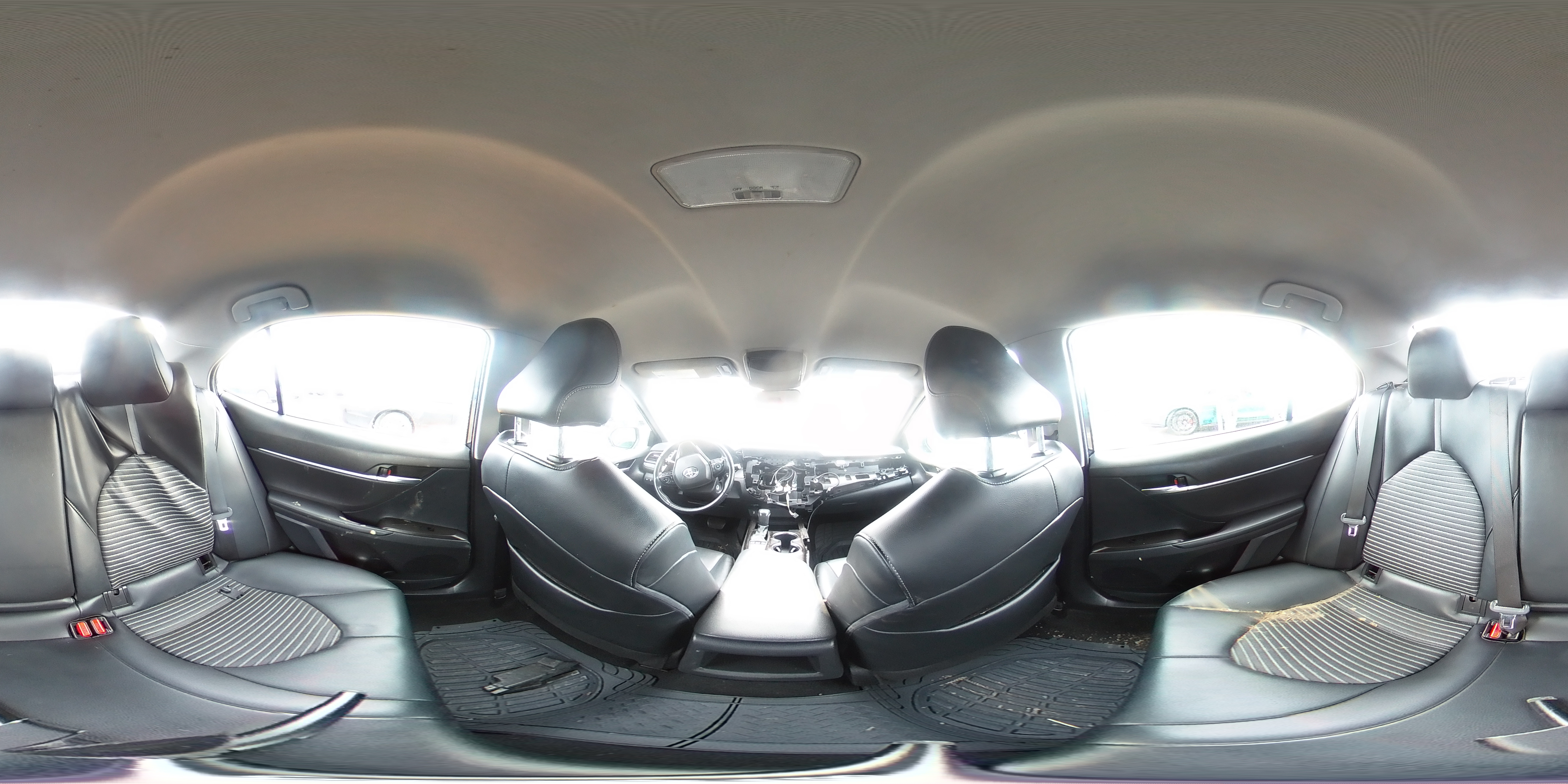 2022 Toyota Camry - Image 12