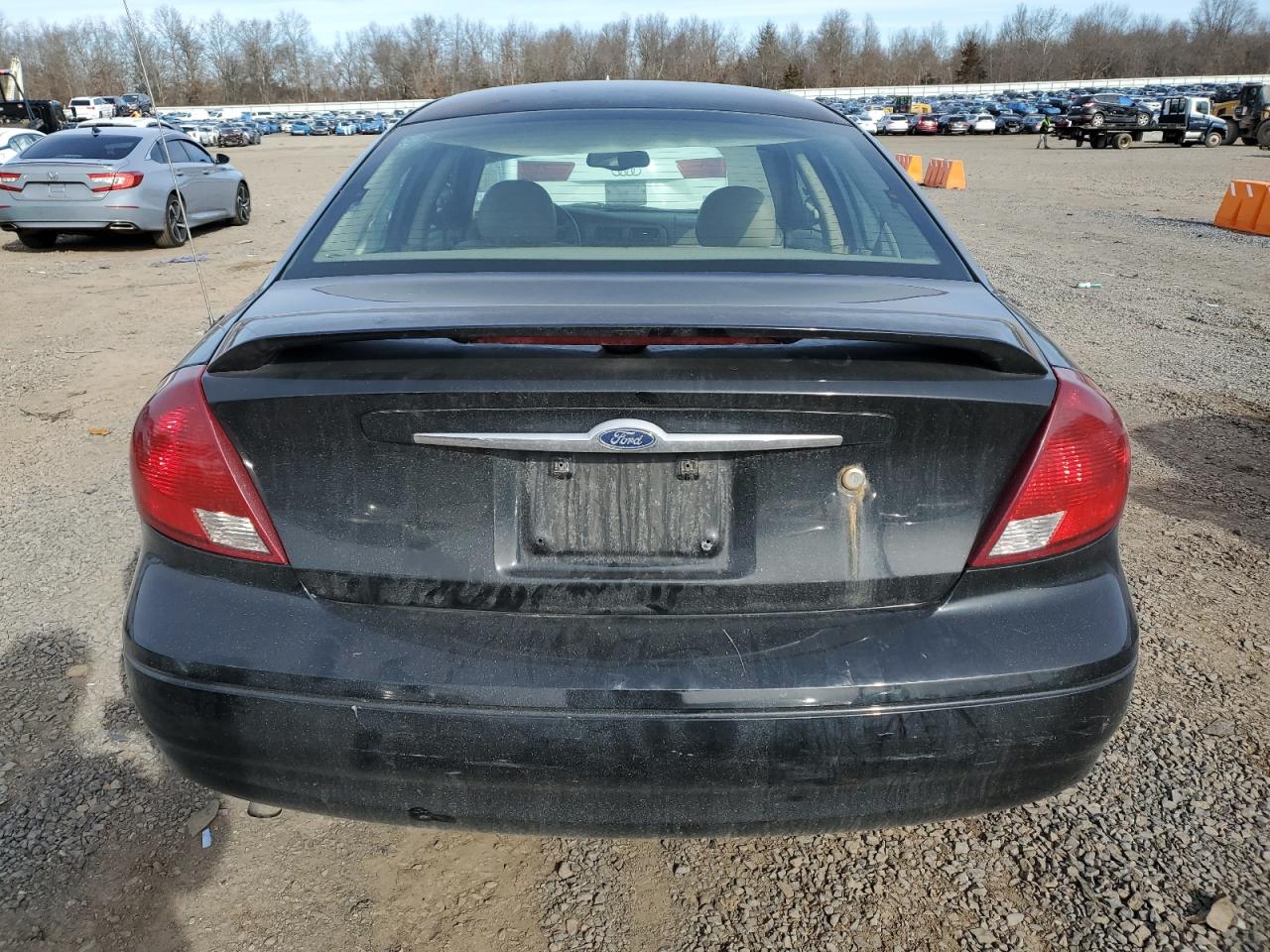 2003 Ford Taurus - Image 6