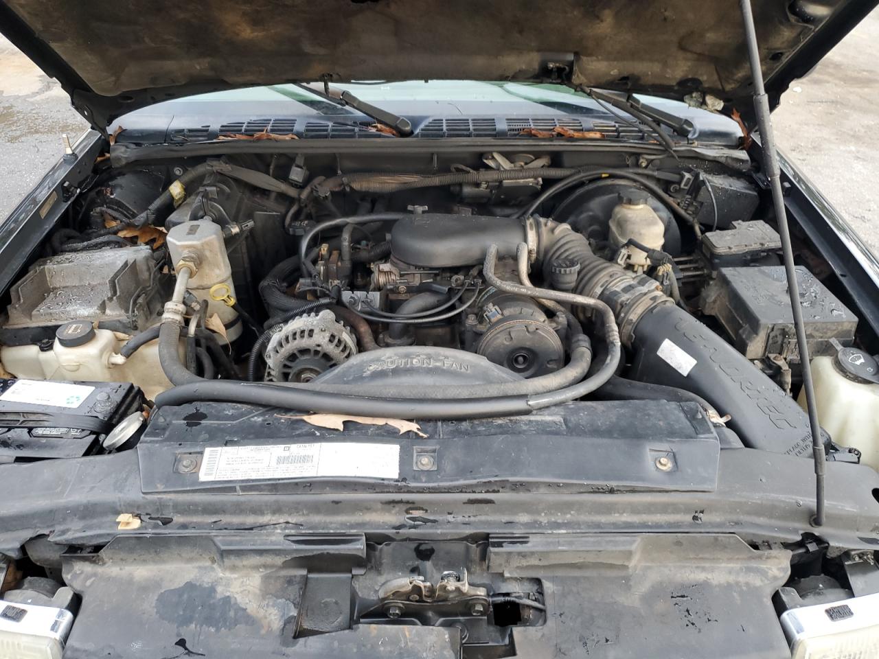 2003 Chevrolet S-10 Pickup - Image 11