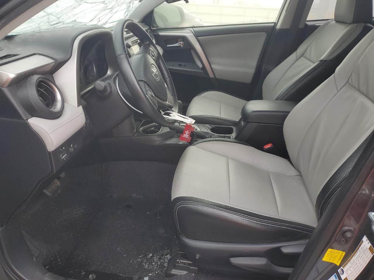 2018 Toyota RAV 4 - Image 7