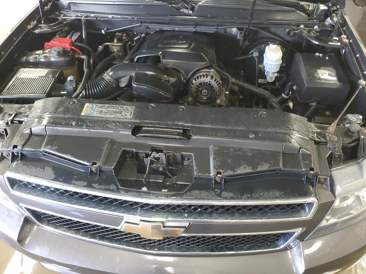 2010 Chevrolet Tahoe - Image 12
