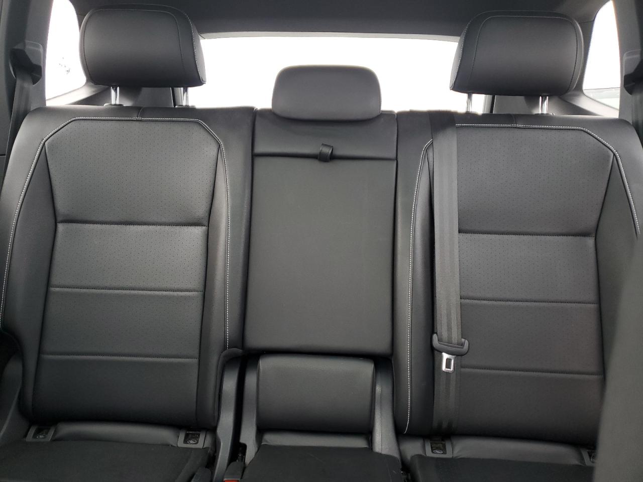 2021 Volkswagen Tiguan - Image 10