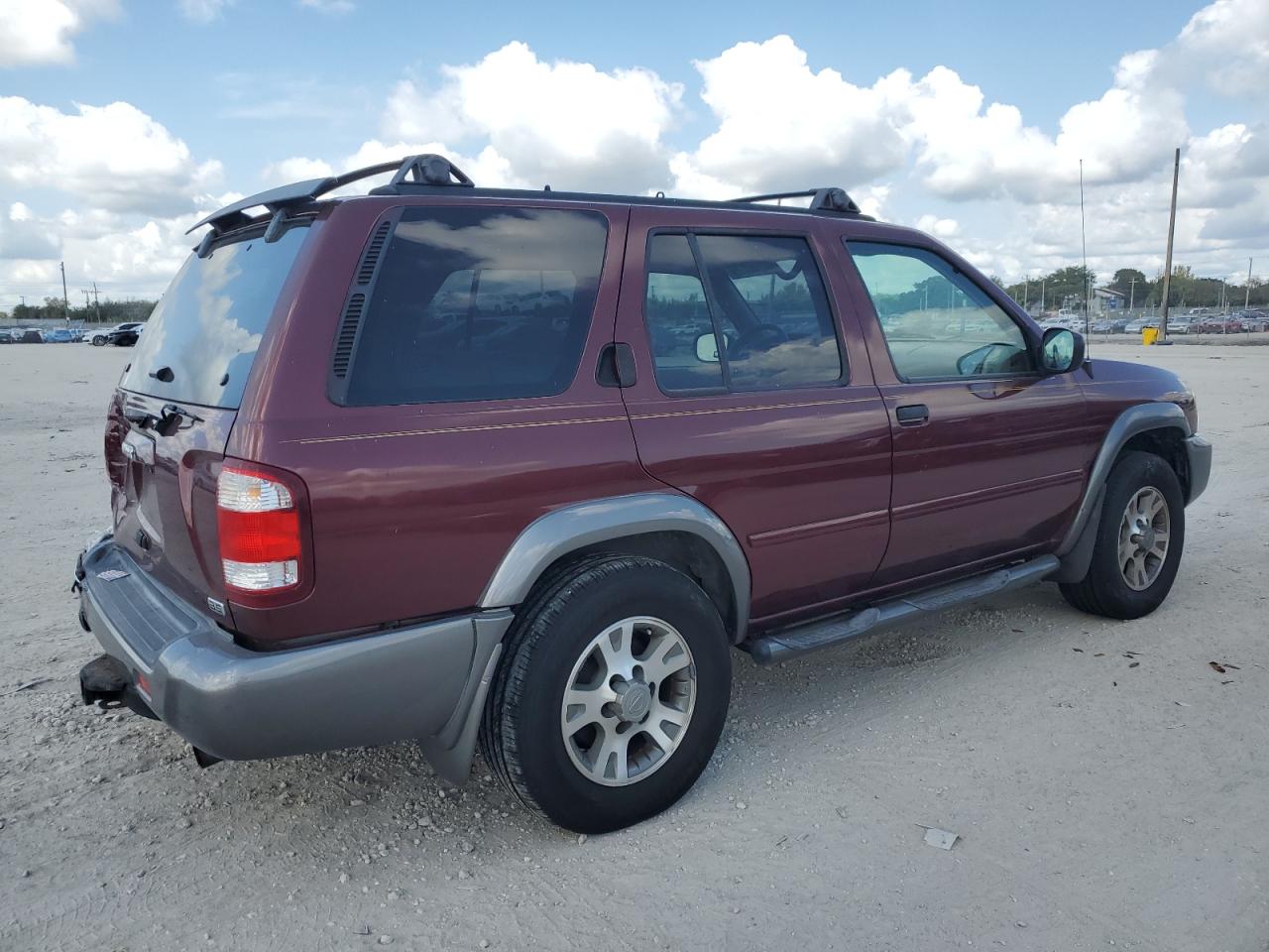 2001 Nissan Pathfinder - Image 4