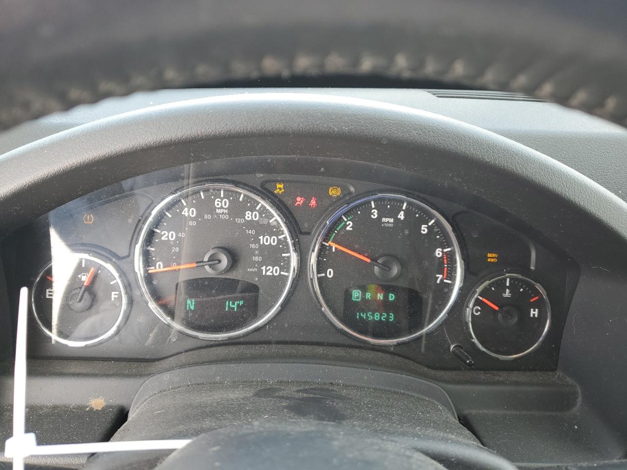 2012 Jeep Liberty (North America) - Image 9