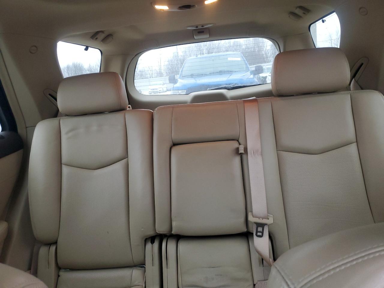 2008 Cadillac SRX - Image 10