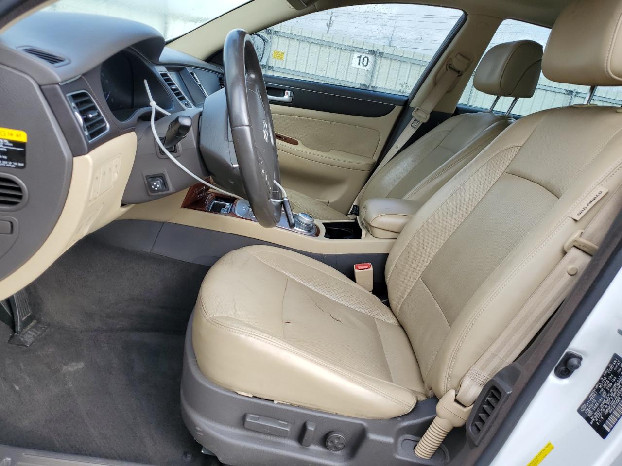 2013 Hyundai Genesis - Image 7