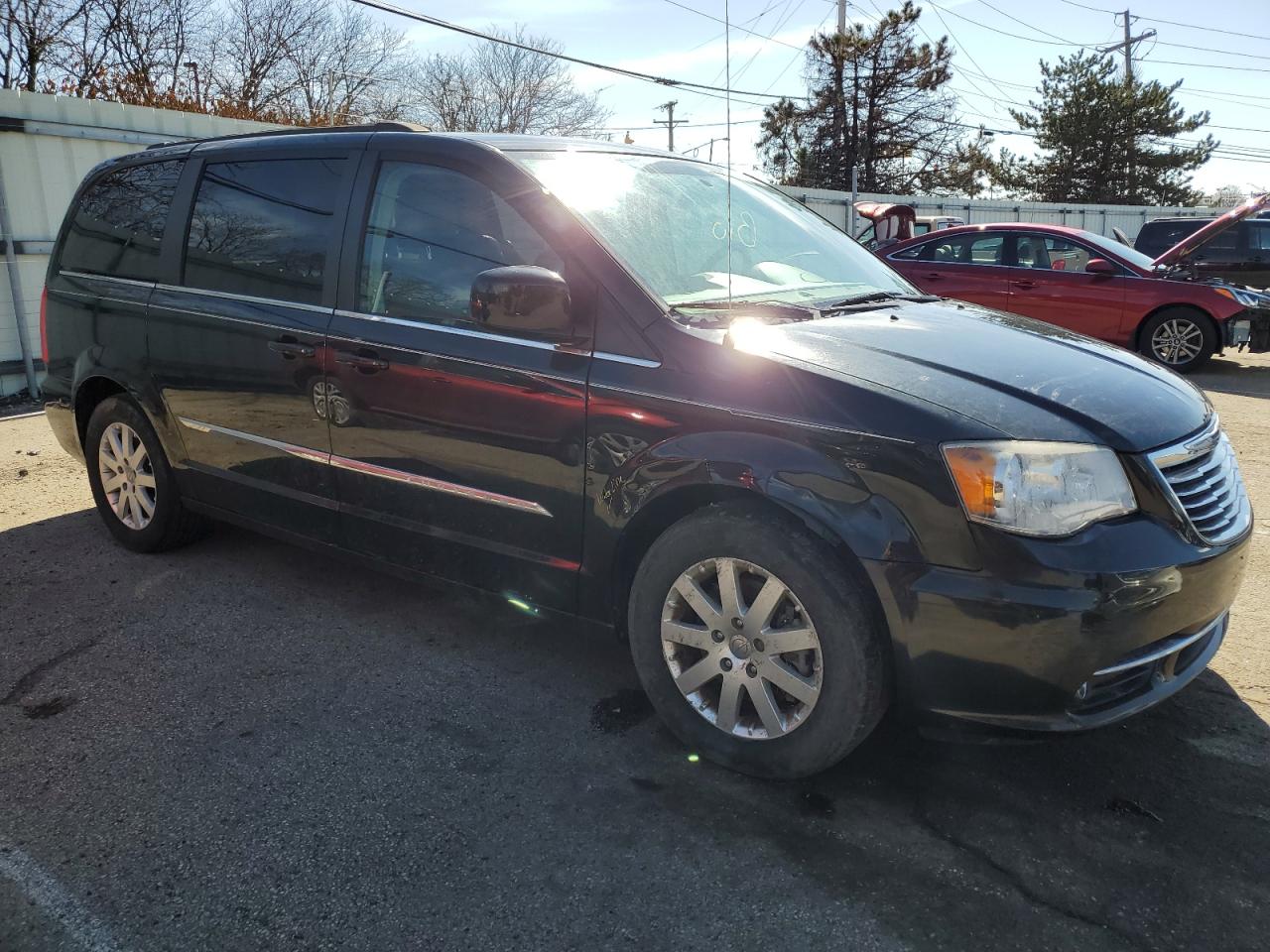 2014 Chrysler Town & Country - Image 4