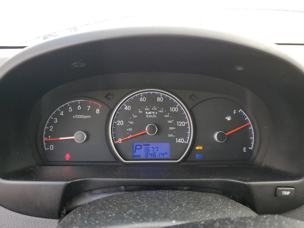 2010 Hyundai Elantra - Image 9