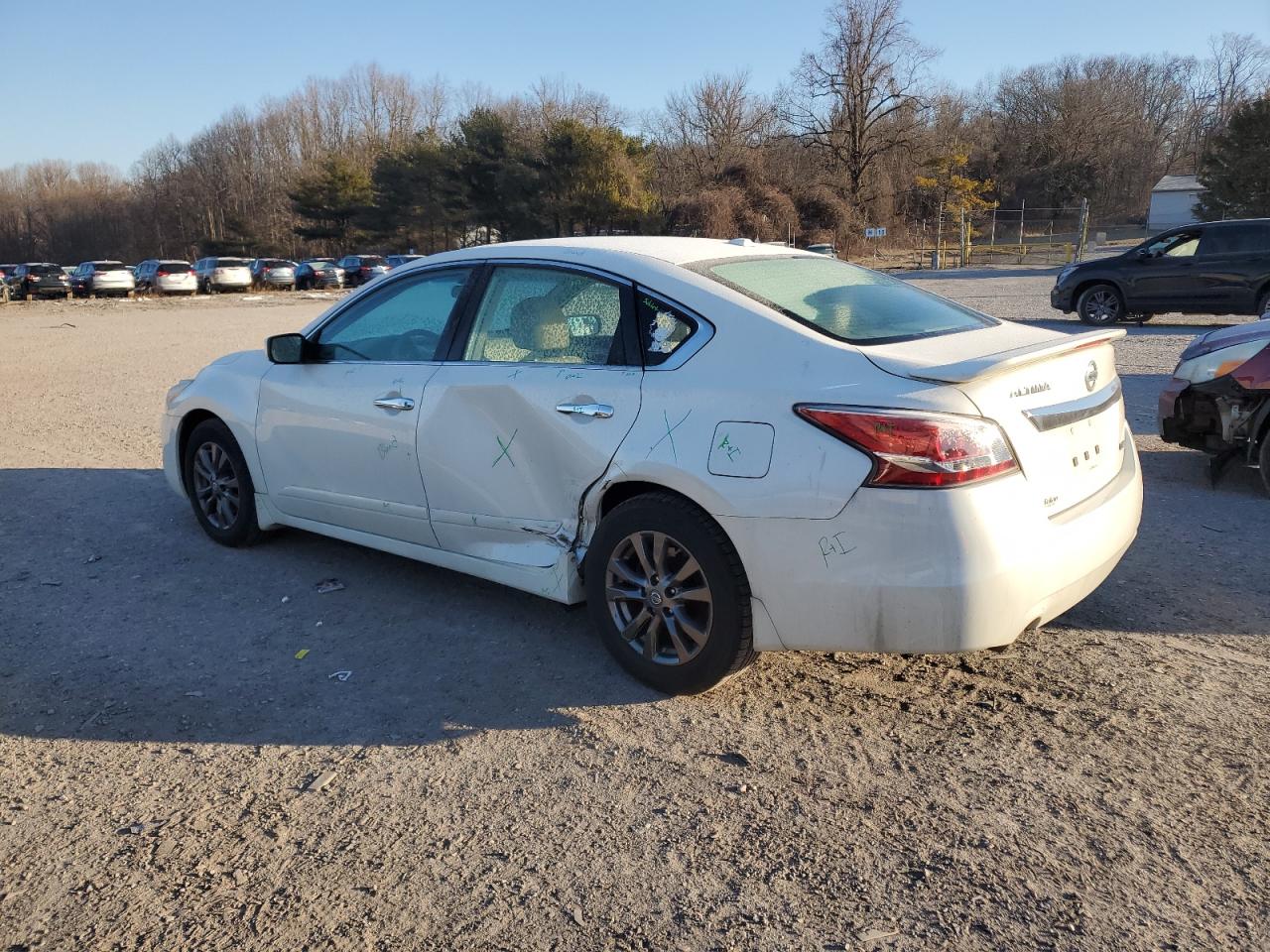 2015 Nissan Altima - Image 2