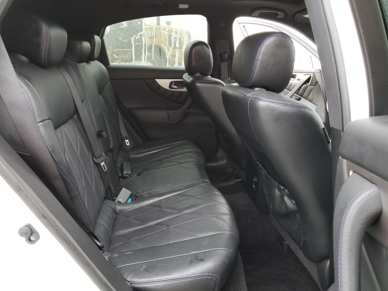 2016 Infiniti QX70 - Image 11