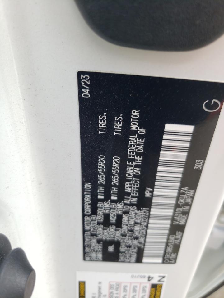 2023 Lexus LX - Image 13