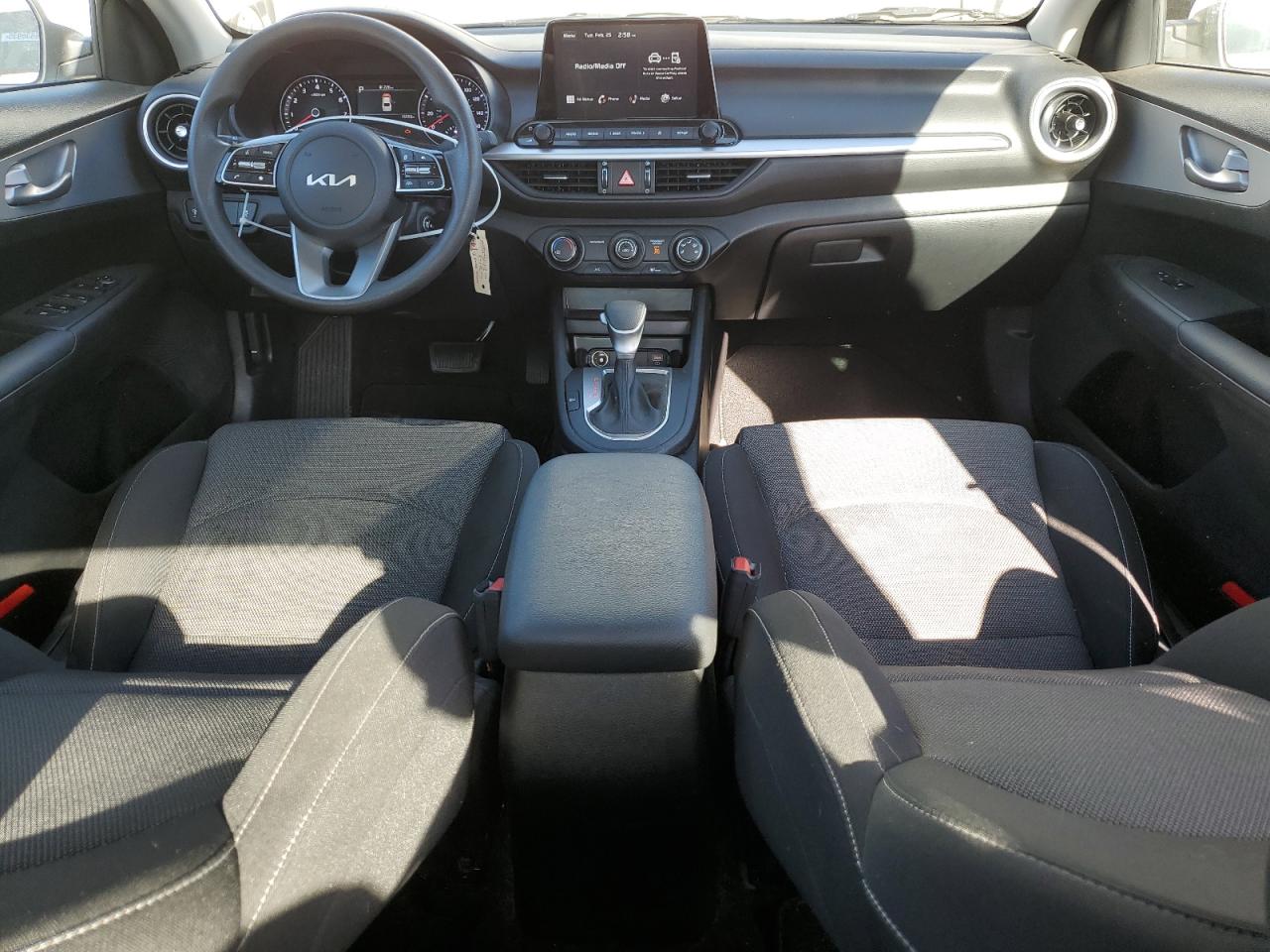 2024 Kia Forte - Image 8