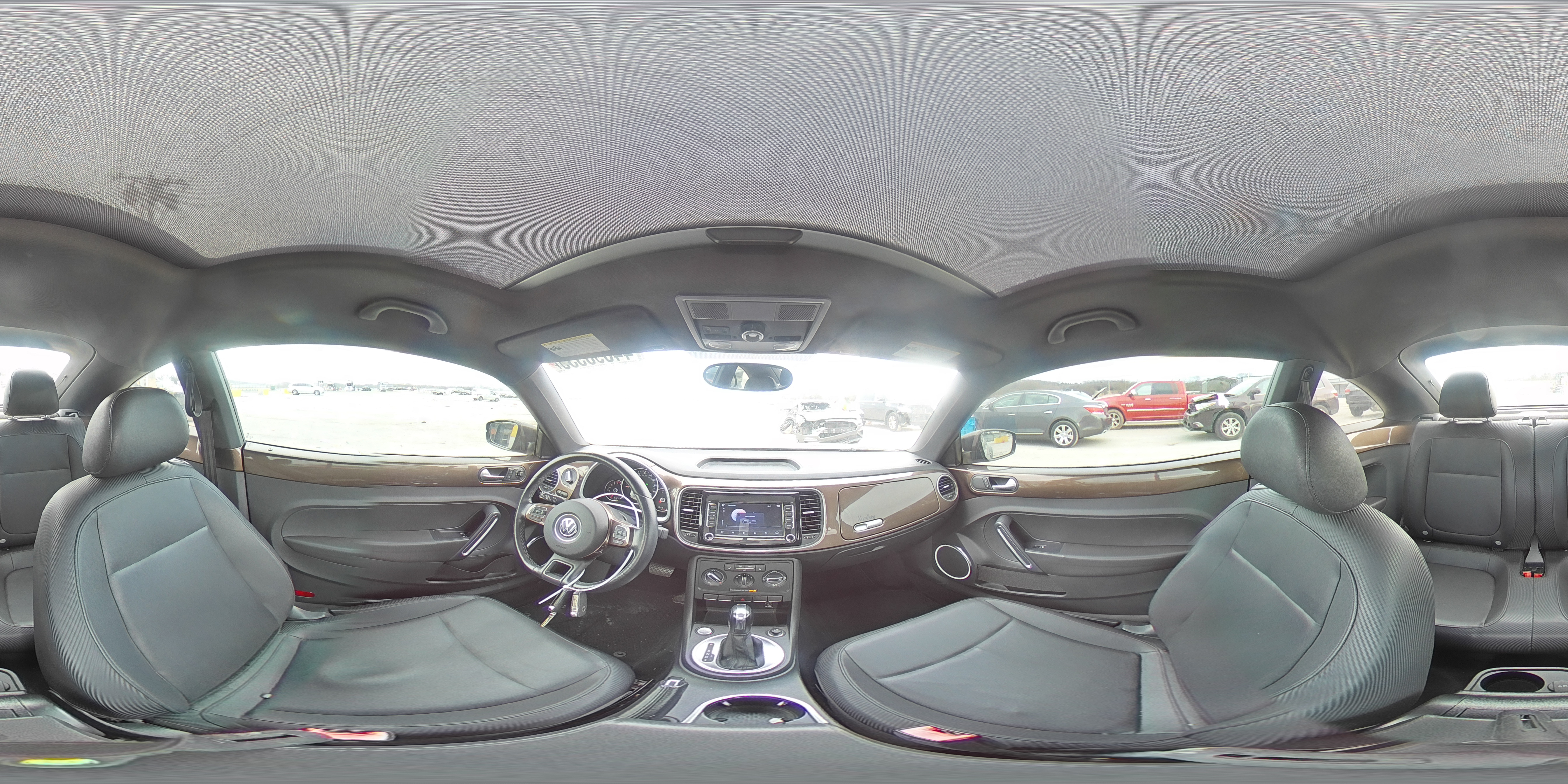 2012 Volkswagen Beetle - Image 13