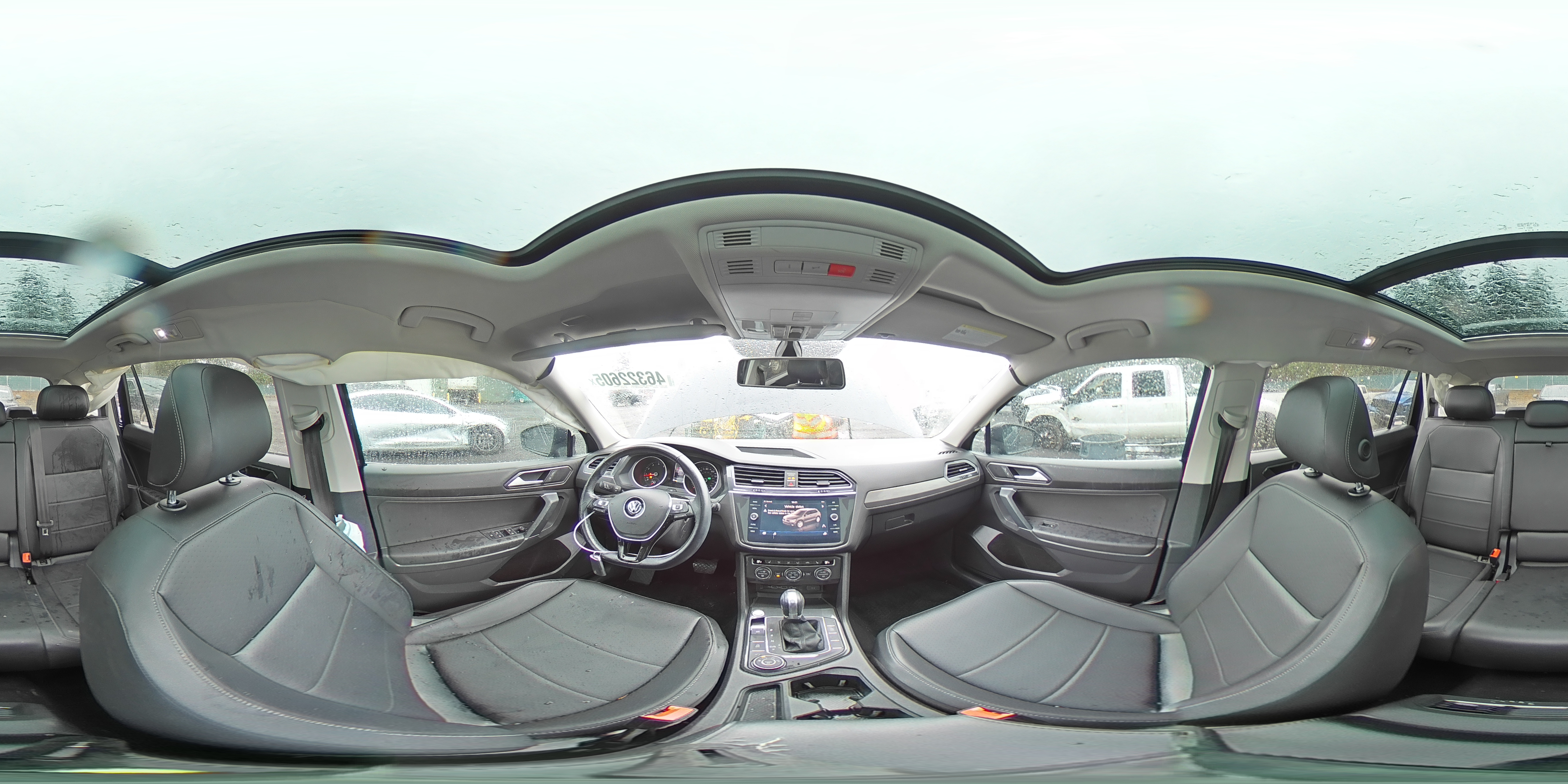 2018 Volkswagen Tiguan - Image 14