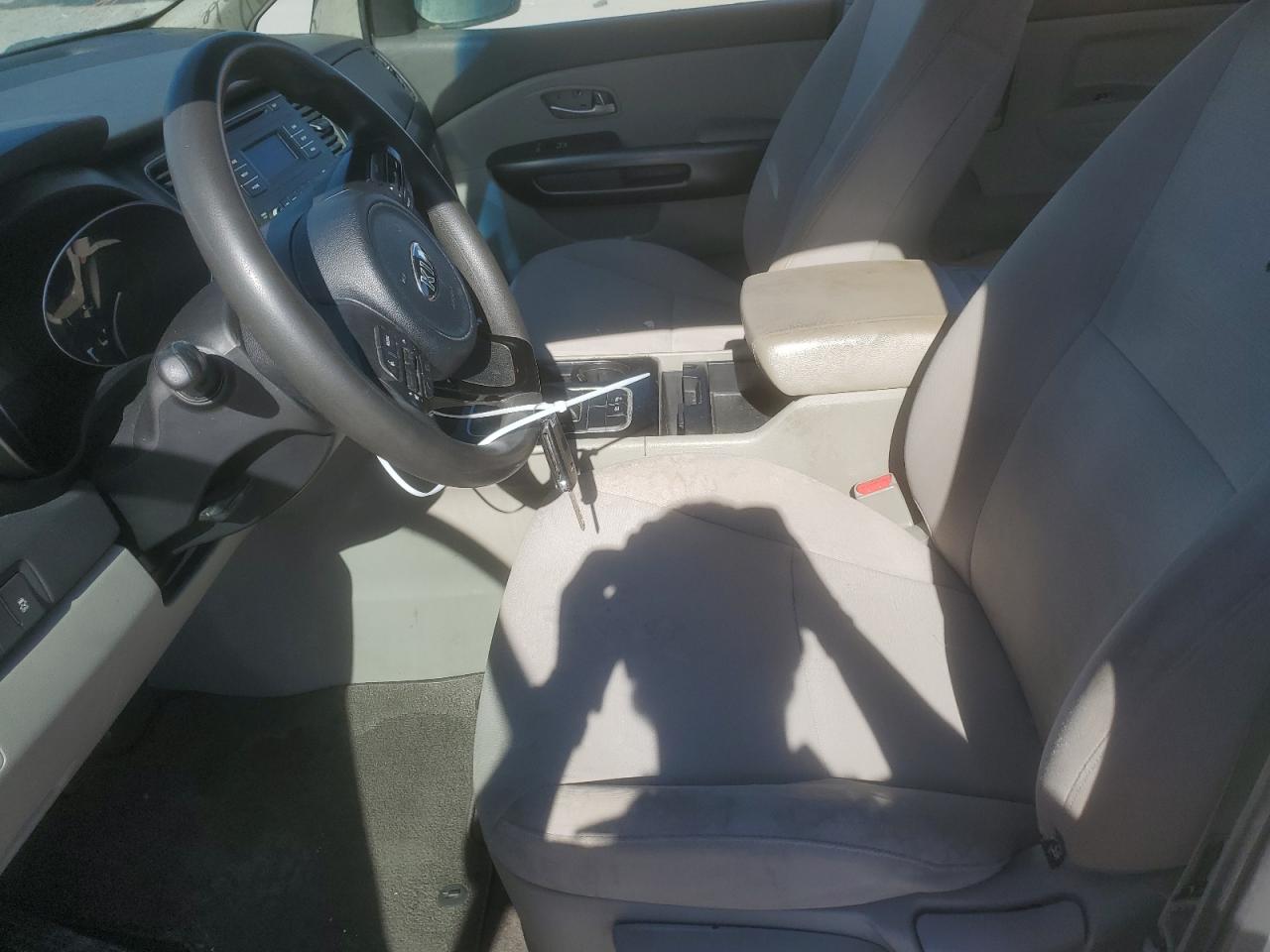 2015 Kia Sedona - Image 7