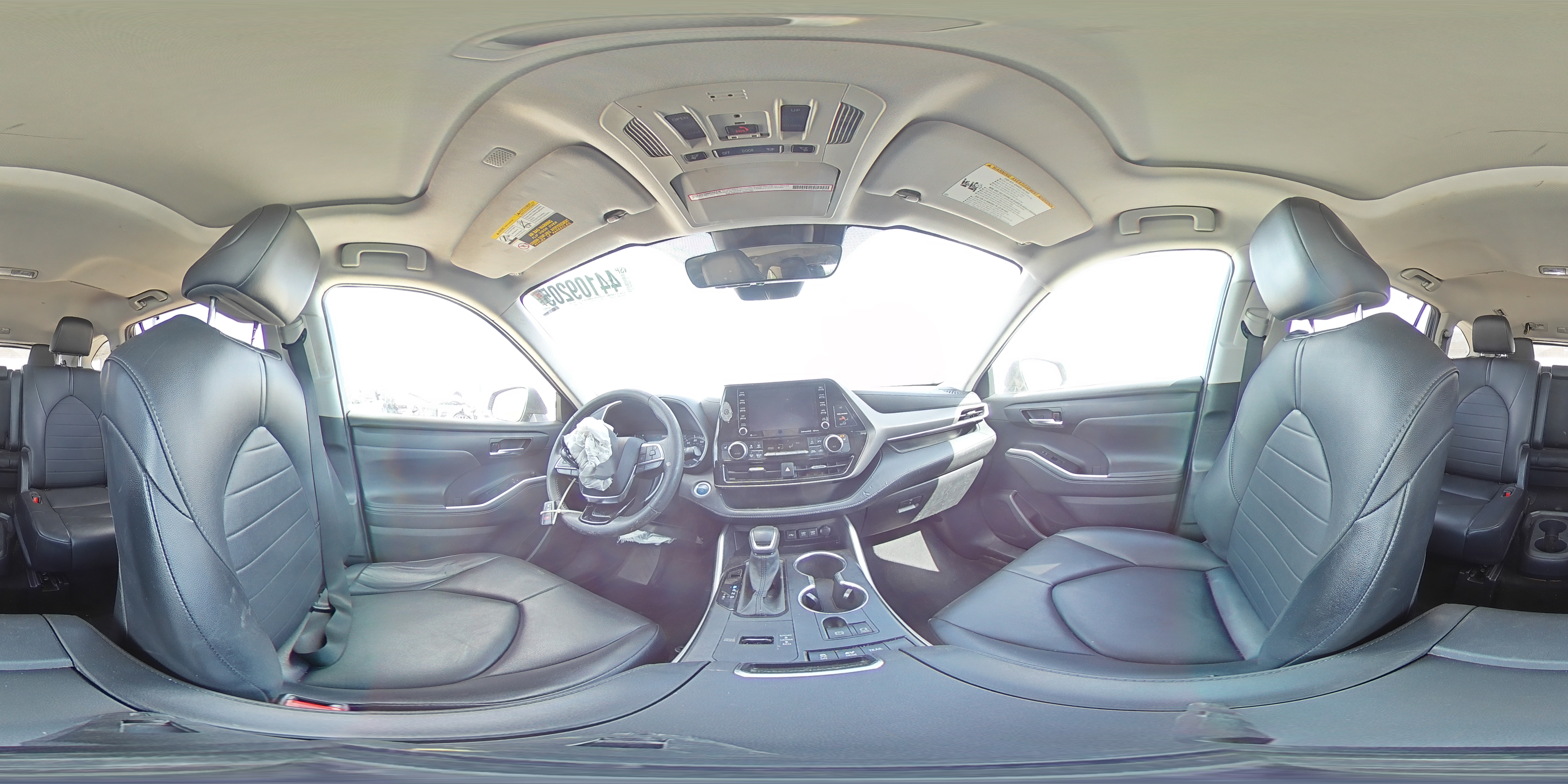 2021 Toyota Highlander - Image 15