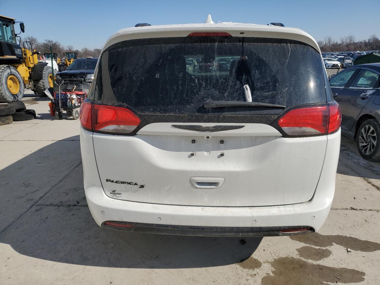 2020 Chrysler Pacifica - Image 6
