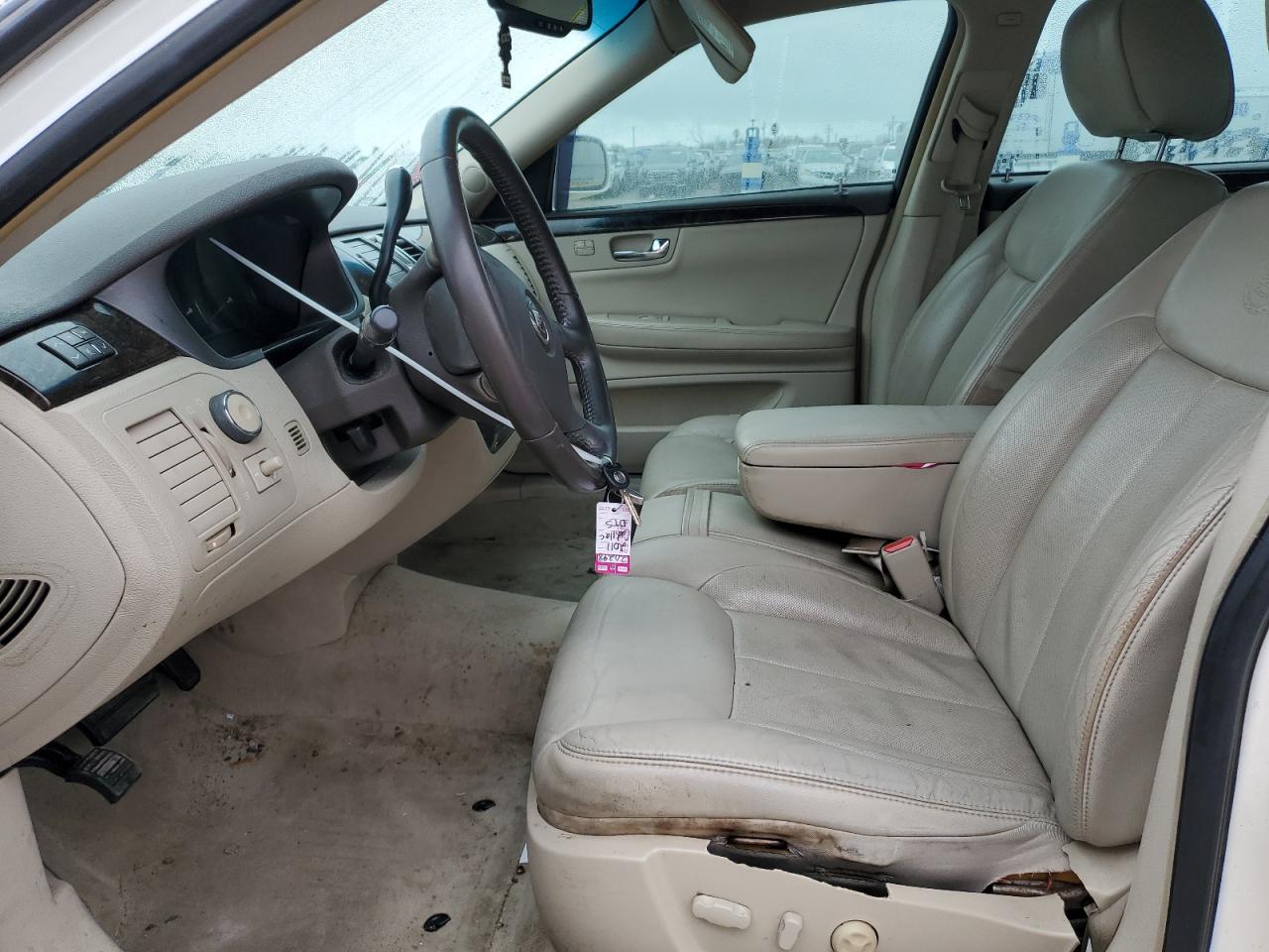 2011 Cadillac DTS - Image 7