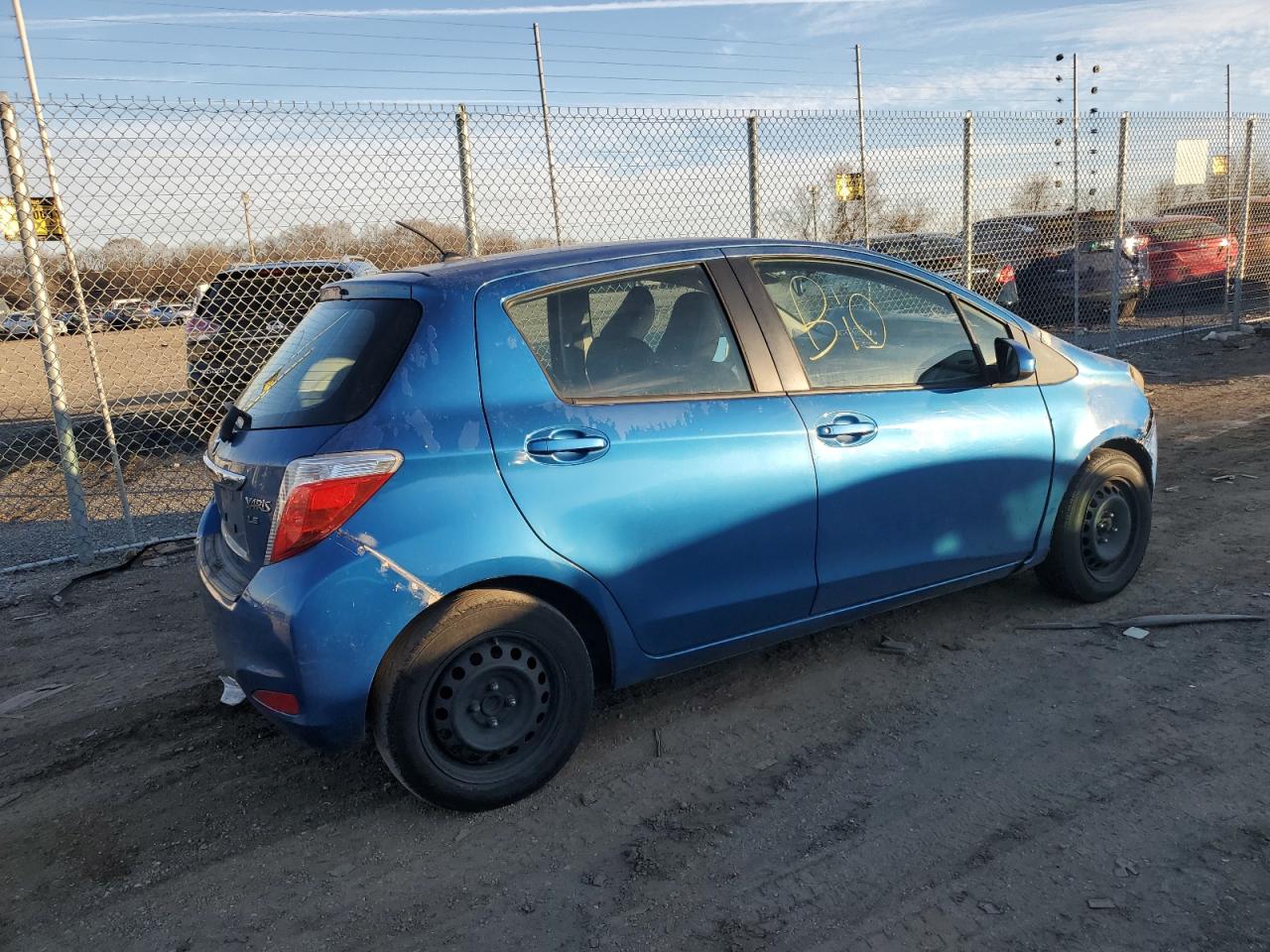 2012 Toyota Yaris - Image 3