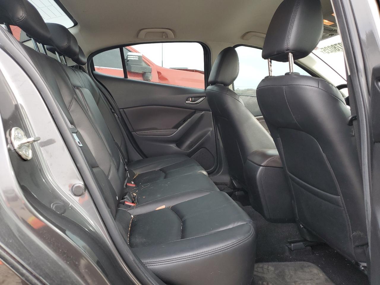 2017 Mazda 3 - Image 10