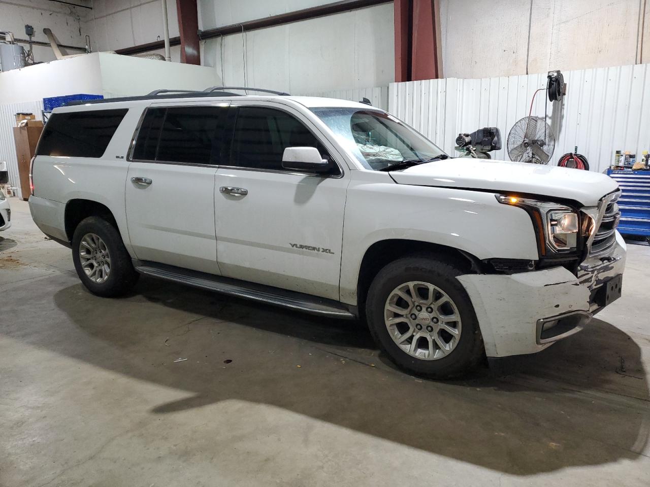 2015 GMC Yukon - Image 4