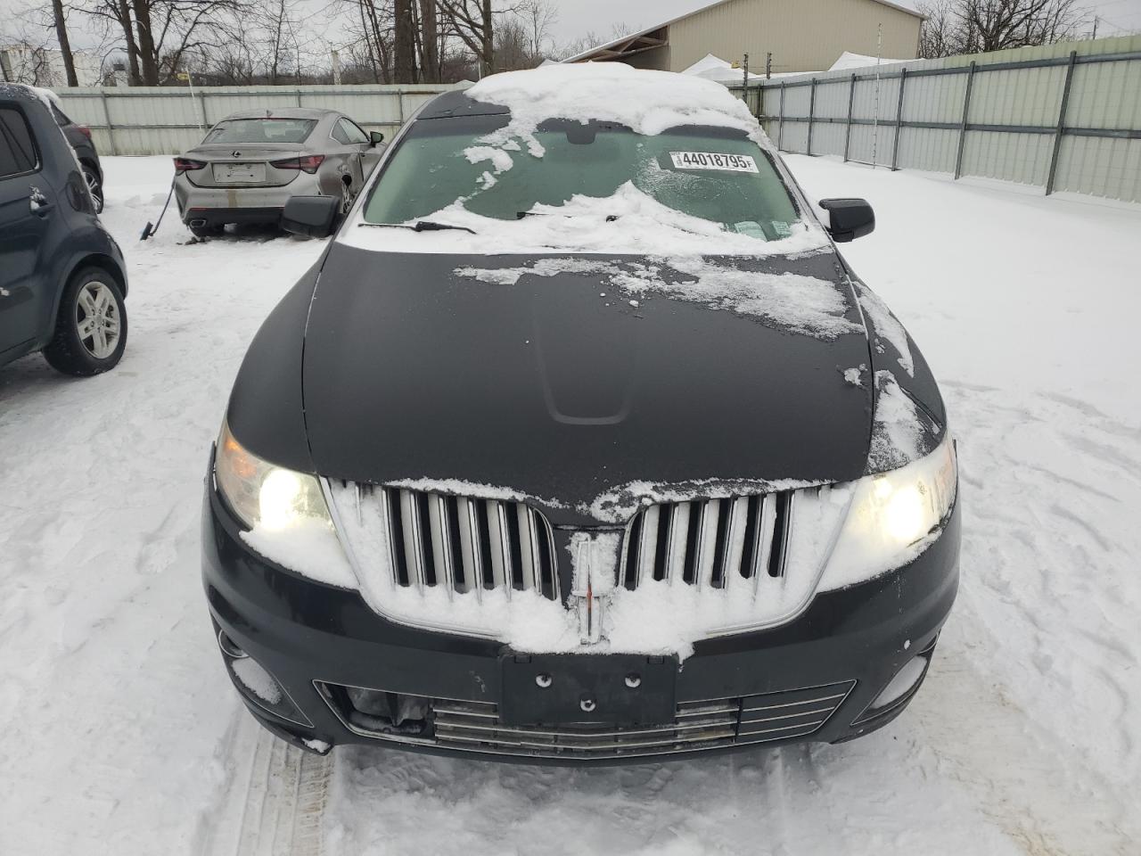 2009 Lincoln MKS - Image 5