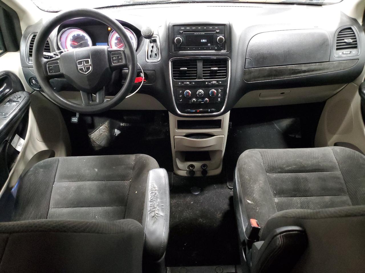 2017 Dodge Caravan - Image 8