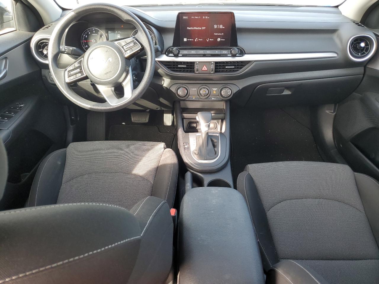 2024 Kia Forte - Image 8
