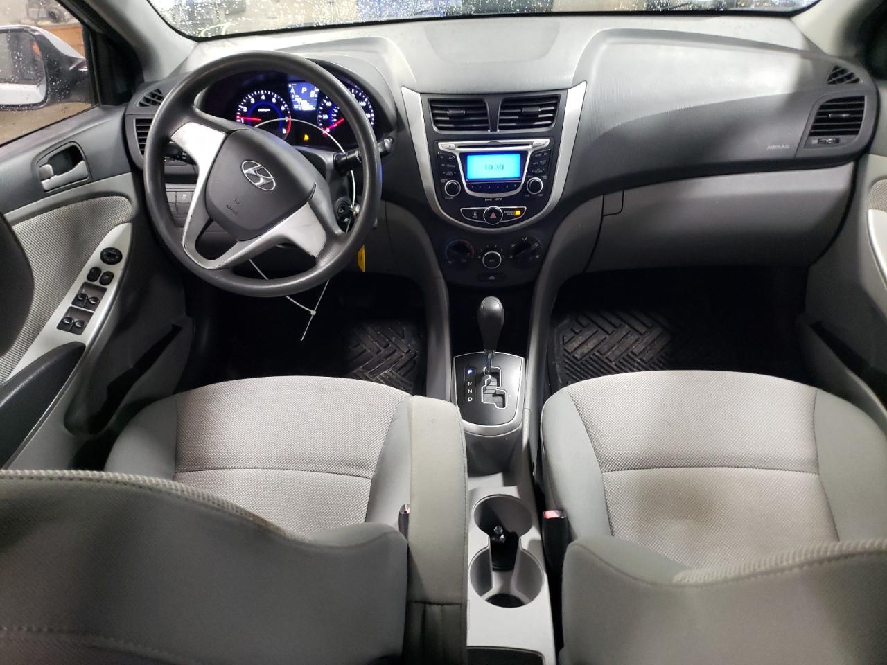 2013 Hyundai Accent - Image 8