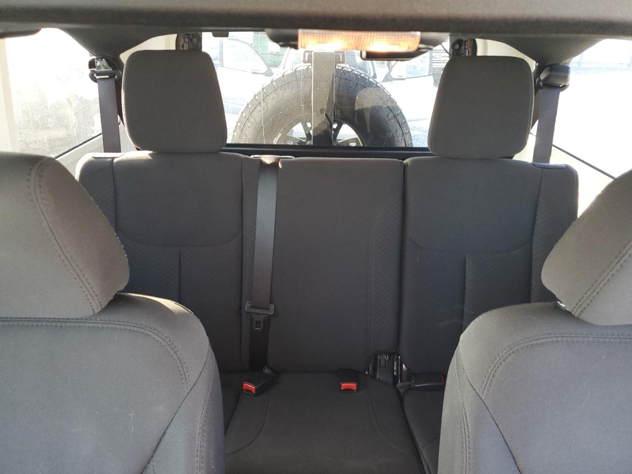 2015 Jeep Wrangler - Image 10
