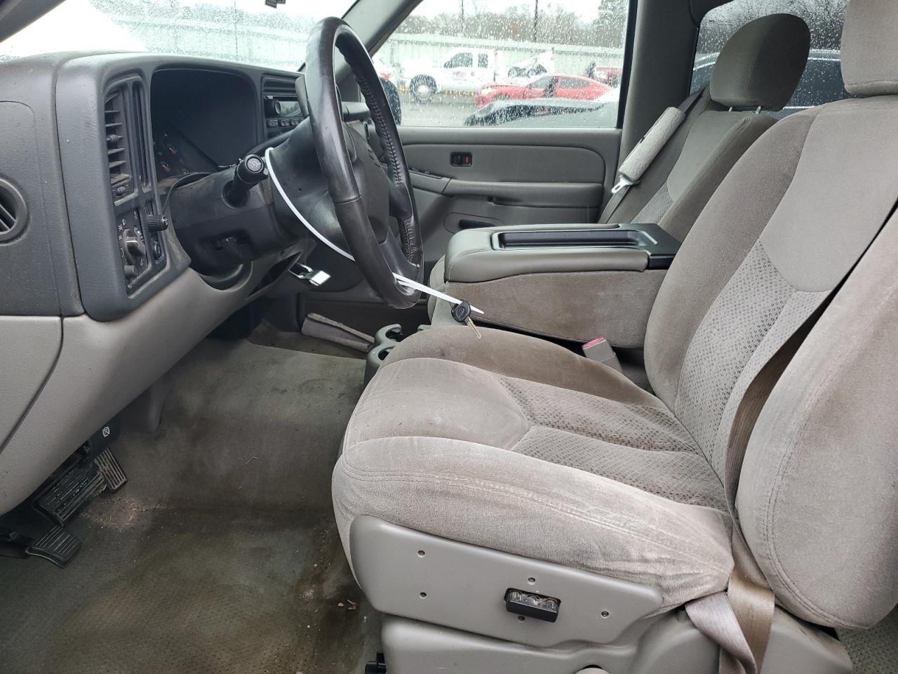2004 Chevrolet Tahoe - Image 7