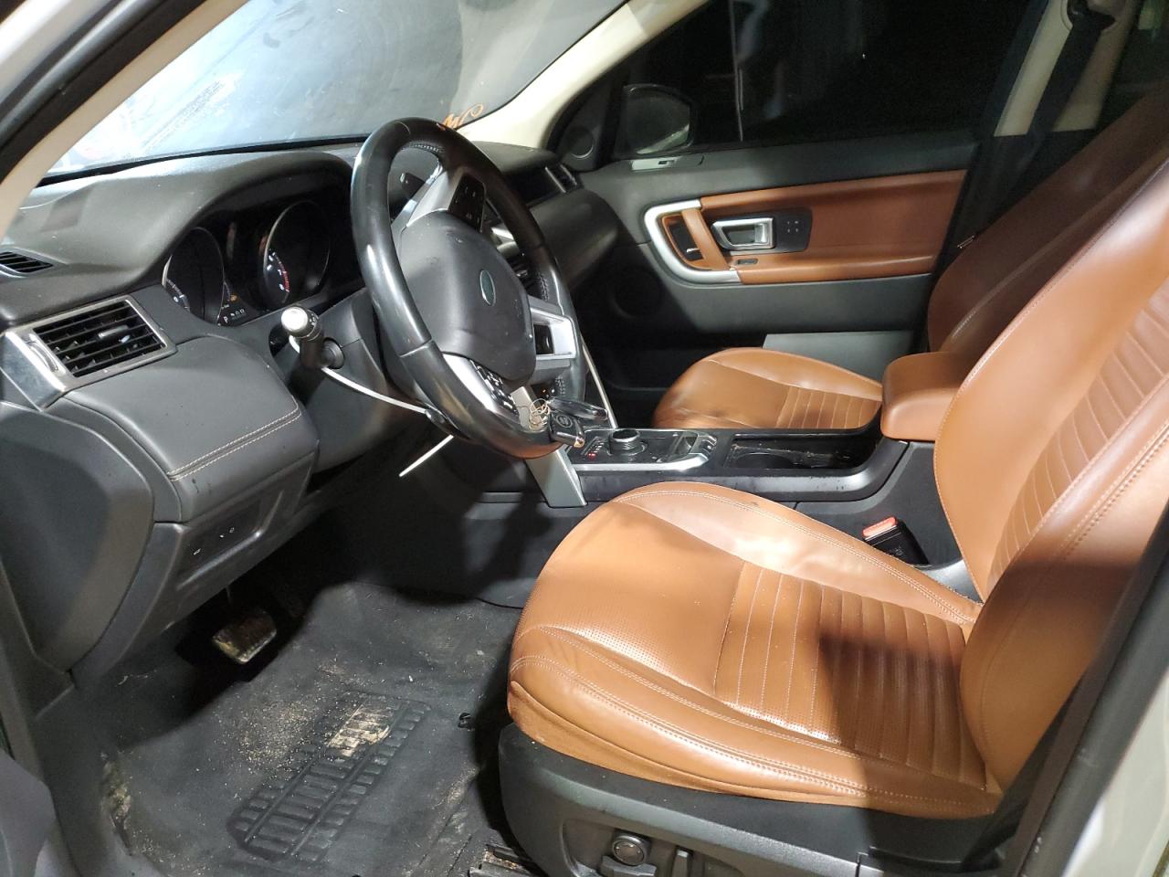 2017 Land Rover Discovery - Image 7