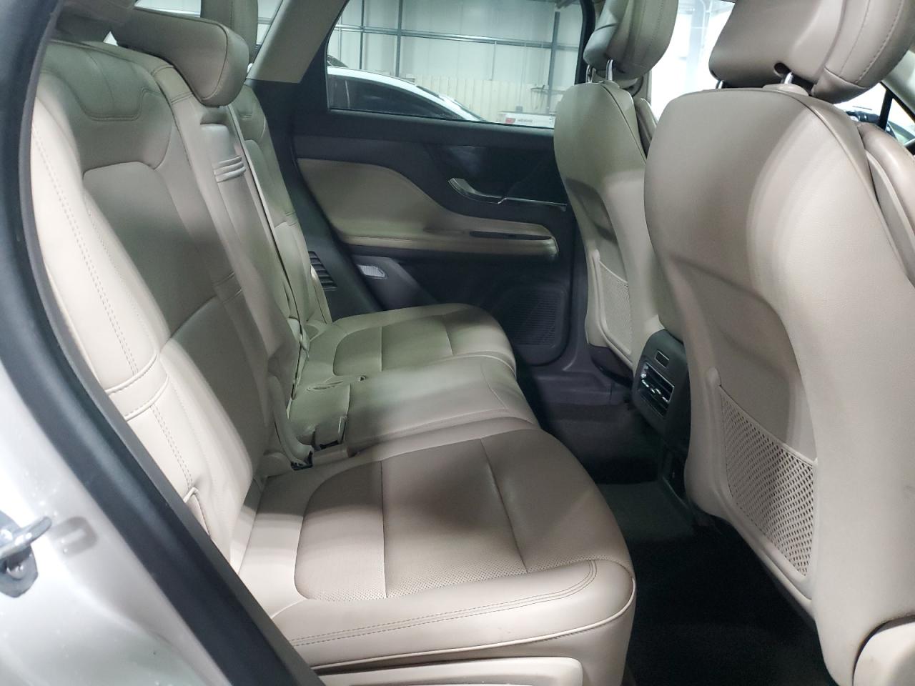 2020 Lincoln Corsair - Image 10