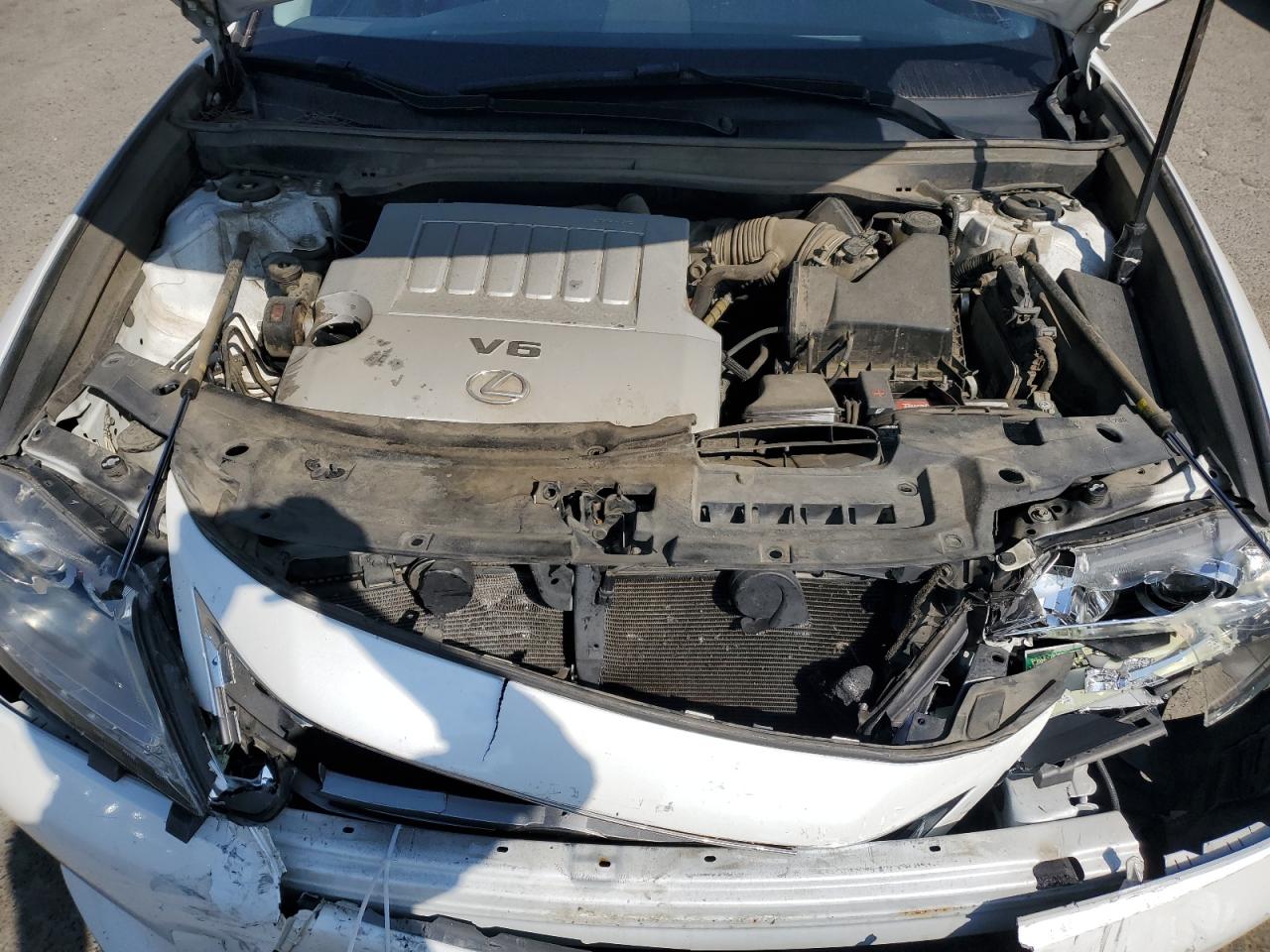 2014 Lexus ES - Image 11