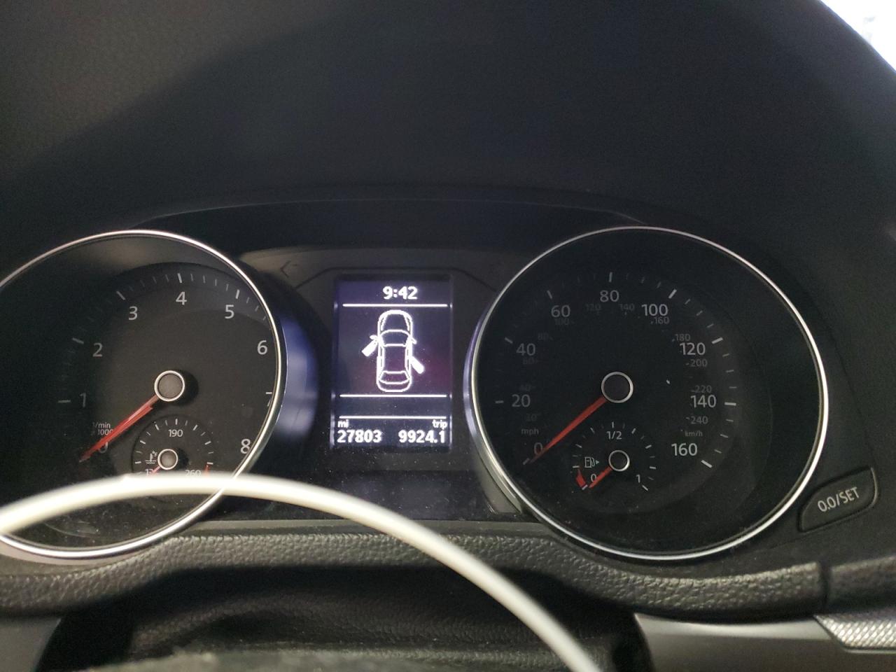 2017 Volkswagen Passat - Image 9