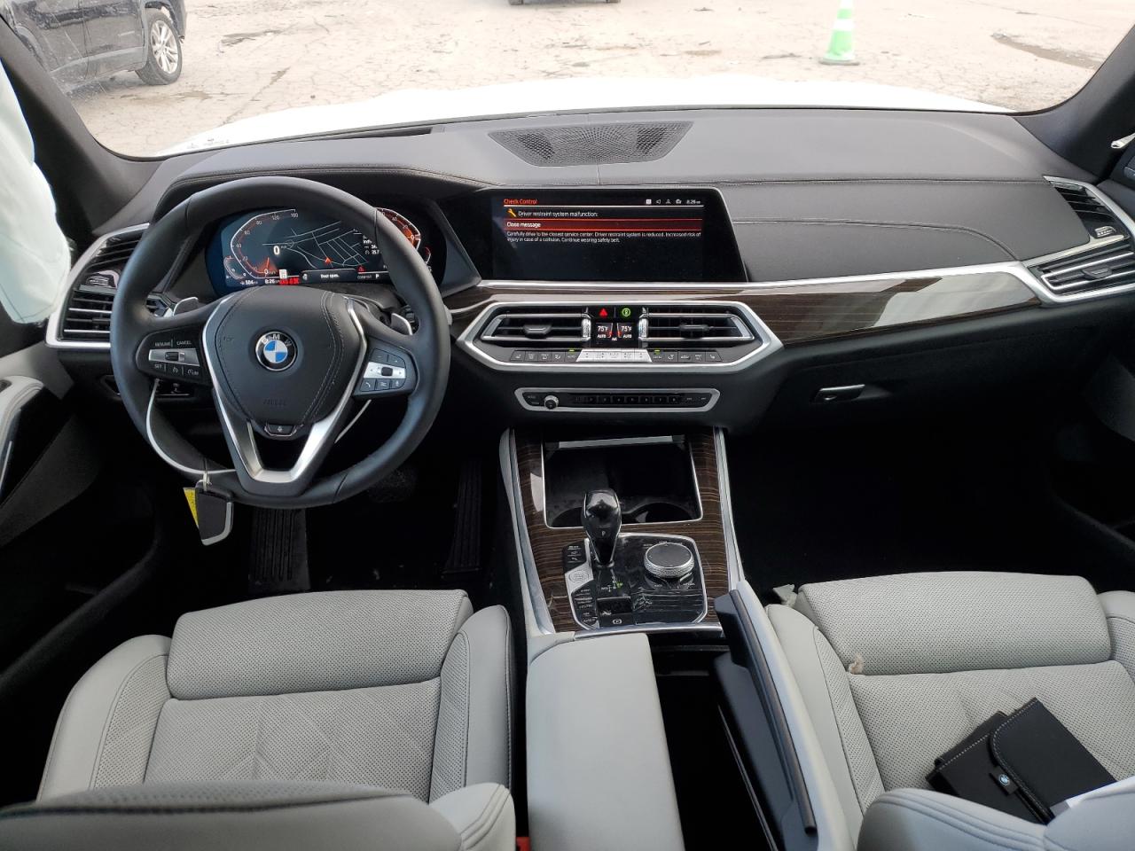 2023 BMW X5 - Image 8