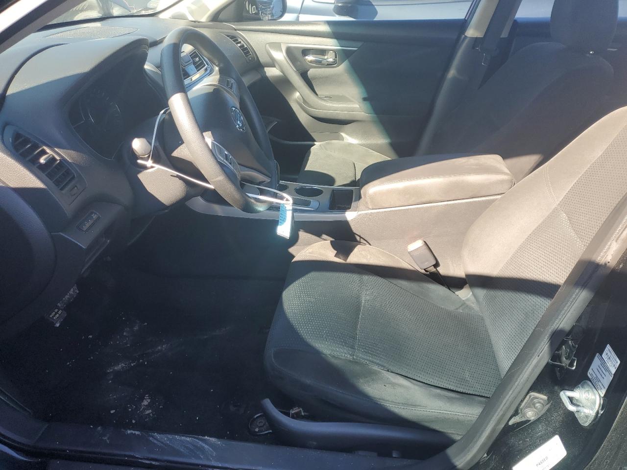 2015 Nissan Altima - Image 7
