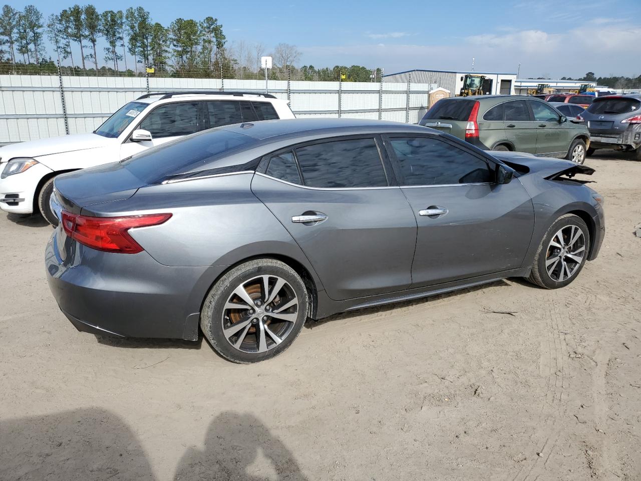 2016 Nissan Maxima - Image 3