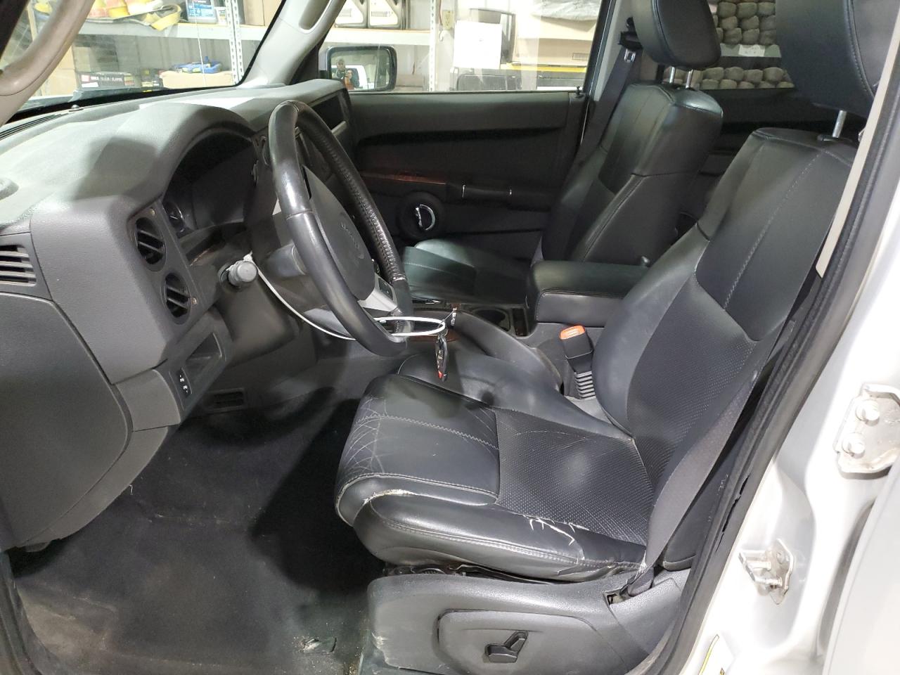 2008 Jeep Commander - Image 7