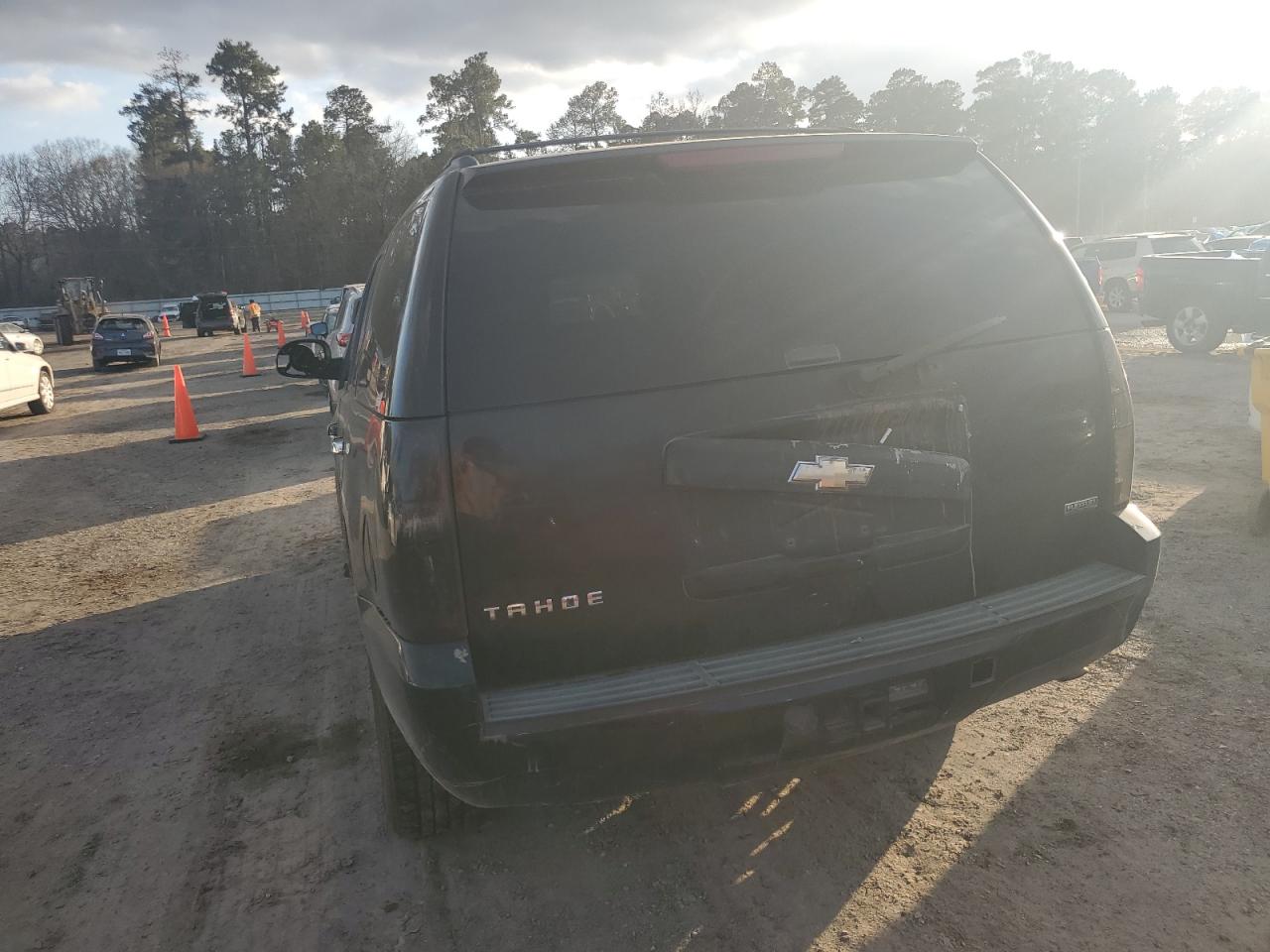 2011 Chevrolet Tahoe - Image 6