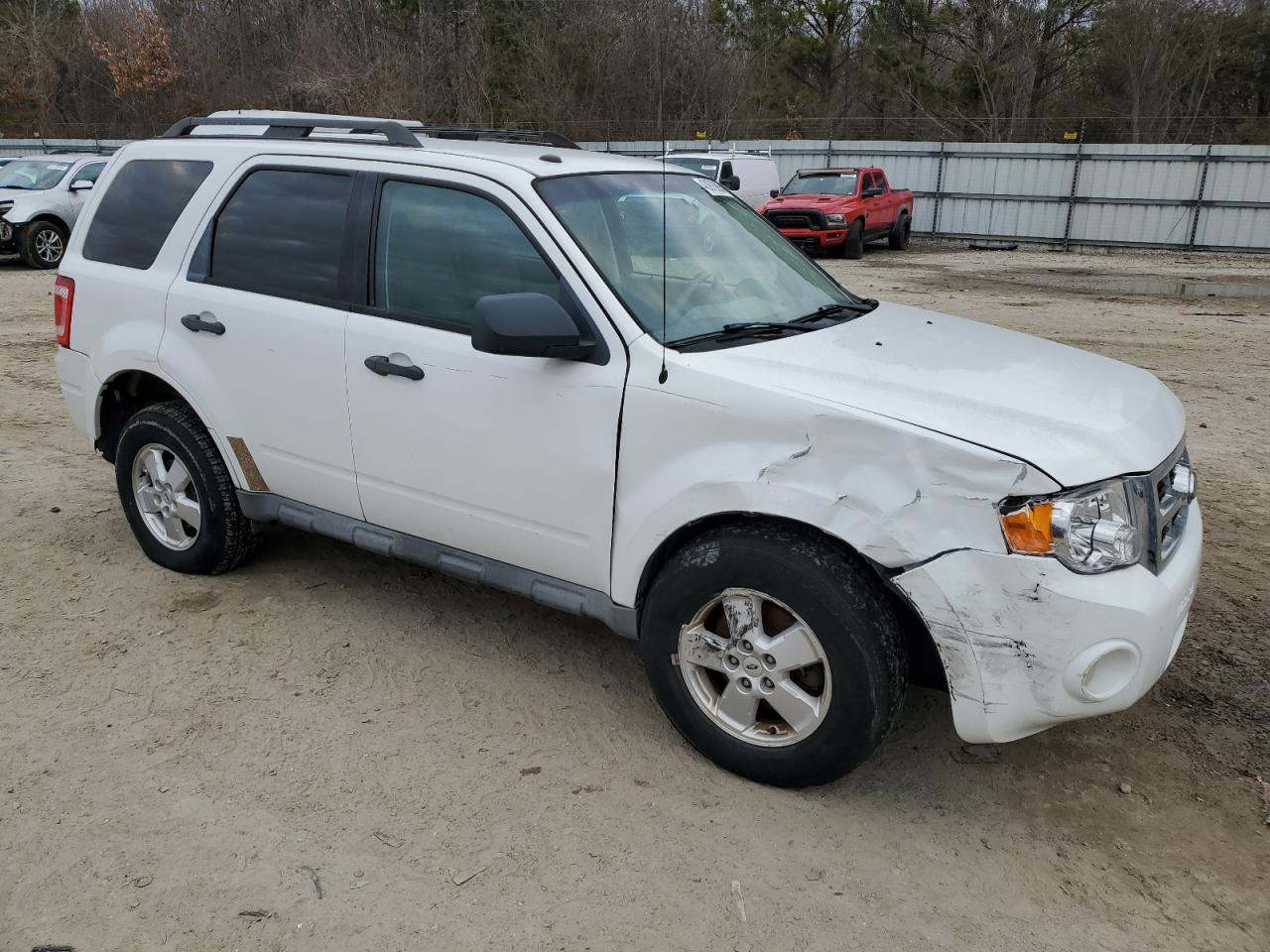 2010 Ford Escape - Image 4