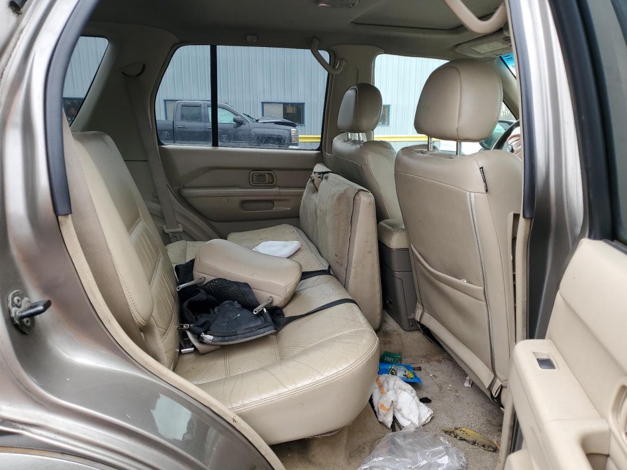 2002 Nissan Pathfinder - Image 12